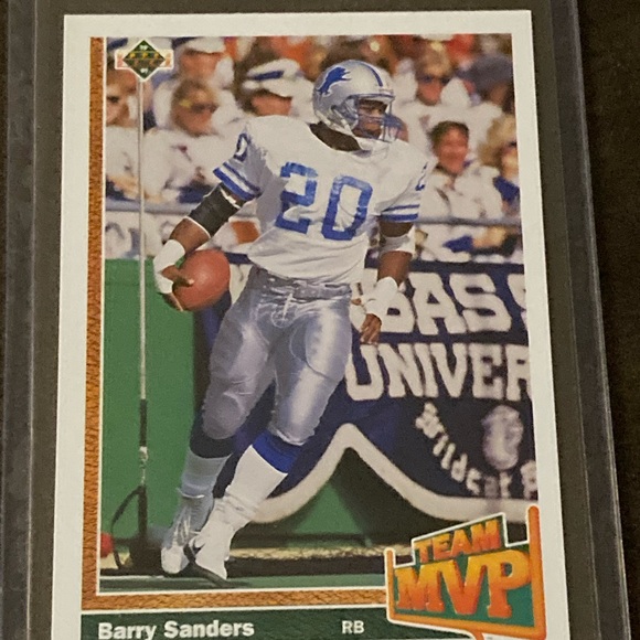 3 Barry Sanders Rookie NFL Football Cards - “Detroit Lions” - Picture 3 of 3